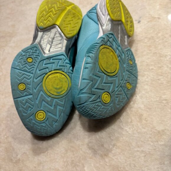Pickleball Court Shoes - Picture 3 of 4